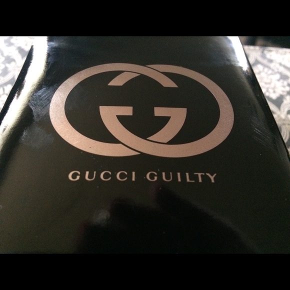 ❤️ Gucci Guilty Case - Picture 1 of 4